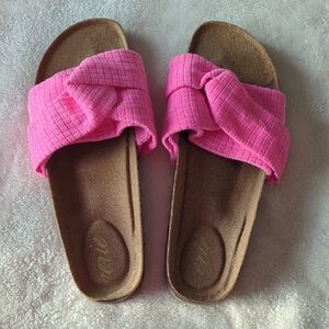 Aerie Slides - US W10/ EU42
